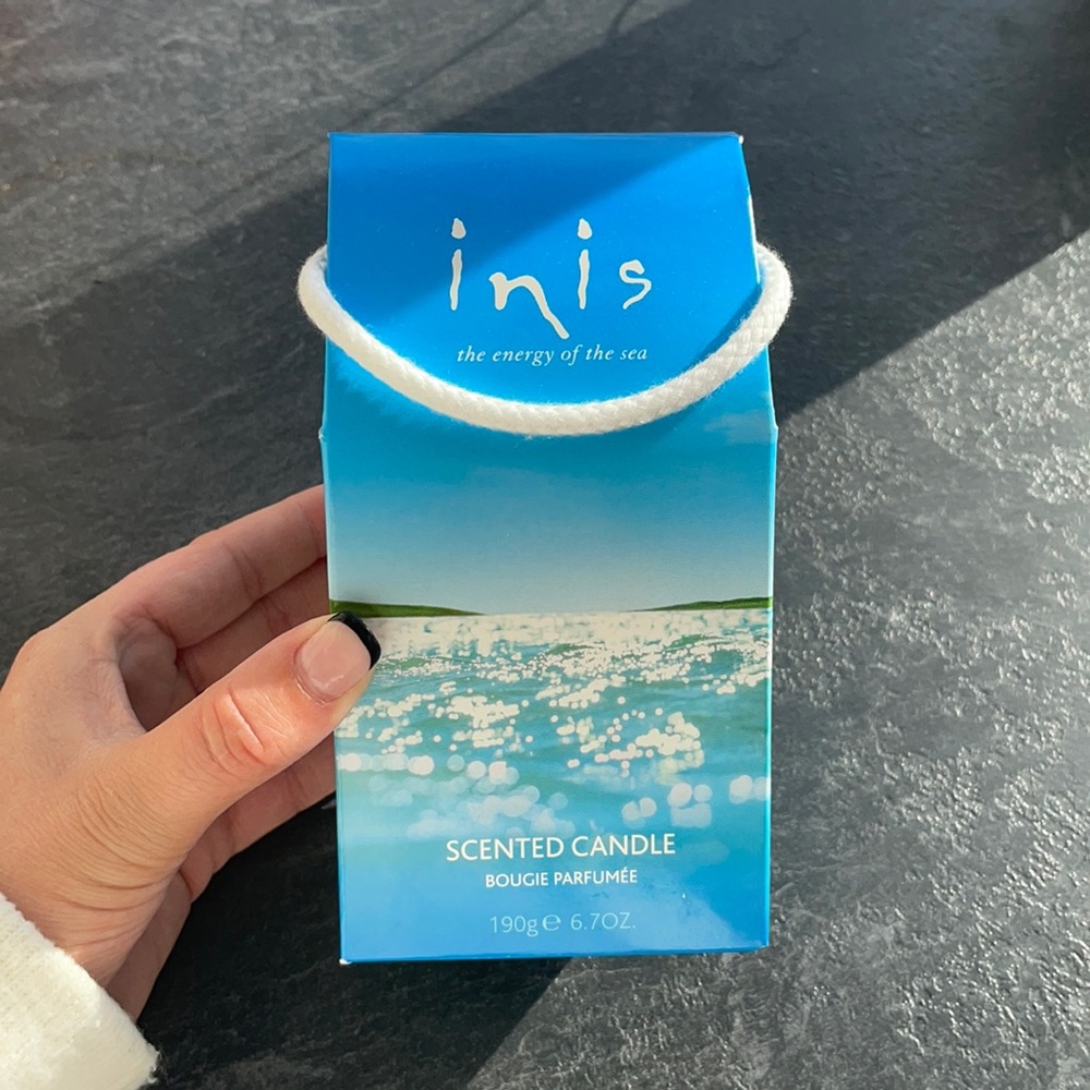 Inis scented candle
